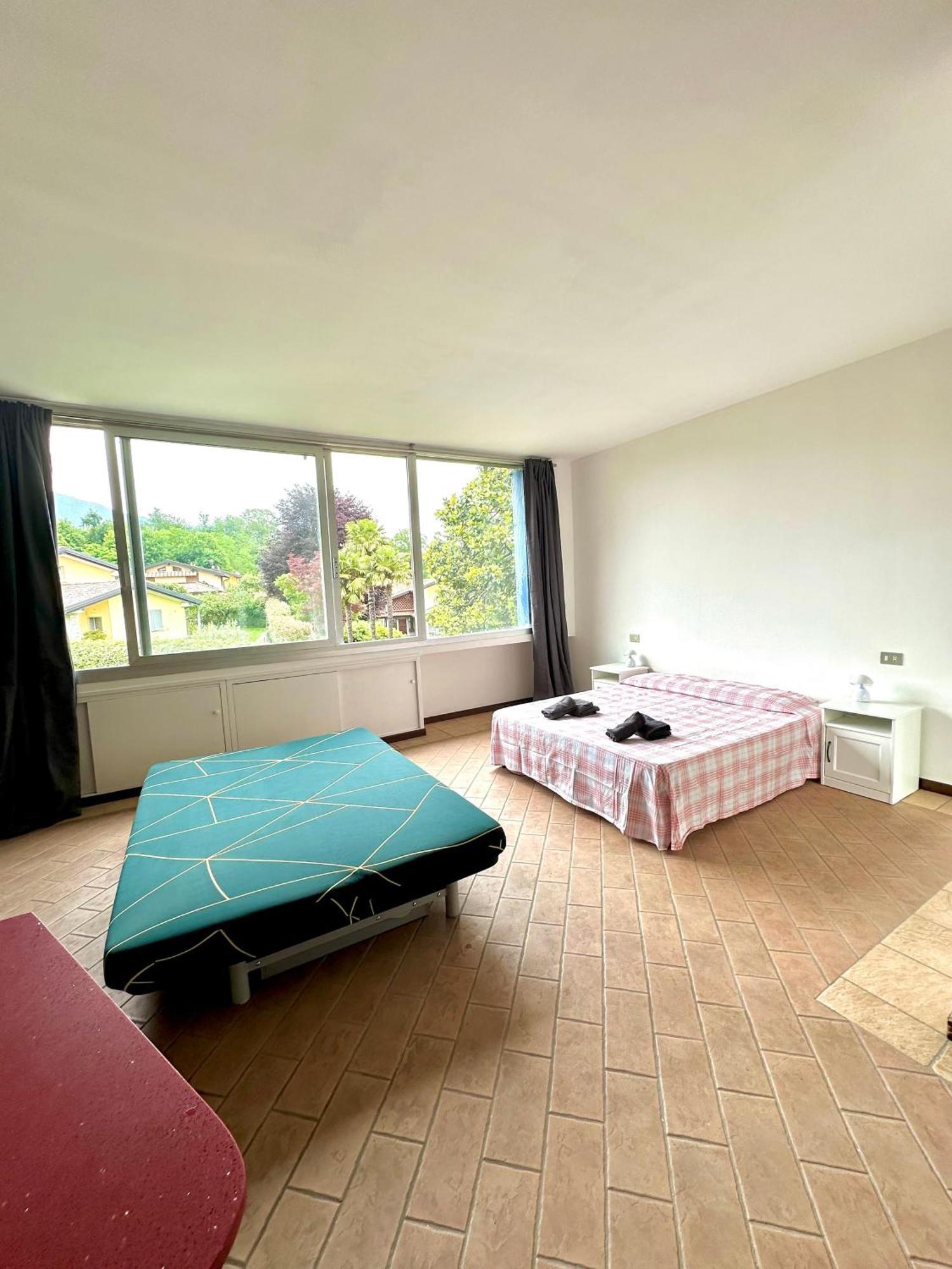 With Swimming Pool Reno Di Leggiuno