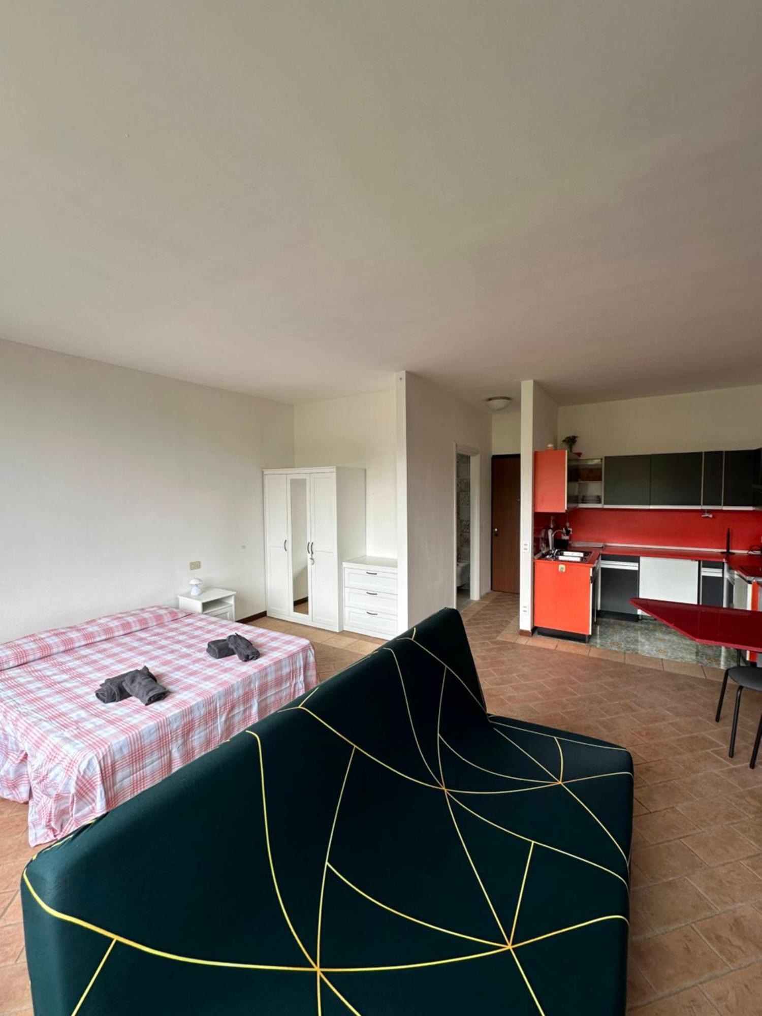 Apartment With Swimming Pool *